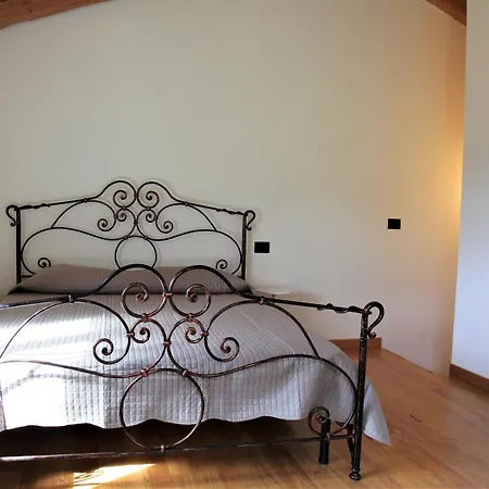 Apartment La Pezzuola 52 Sopralacroce